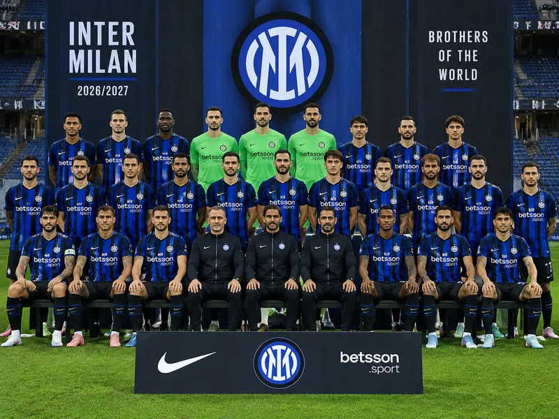 Đội hình Inter Milan mùa mới kết hợp giữa các trụ cột giàu kinh nghiệm và những gương mặt trẻ hướng tới mục tiêu cạnh tranh danh hiệu.