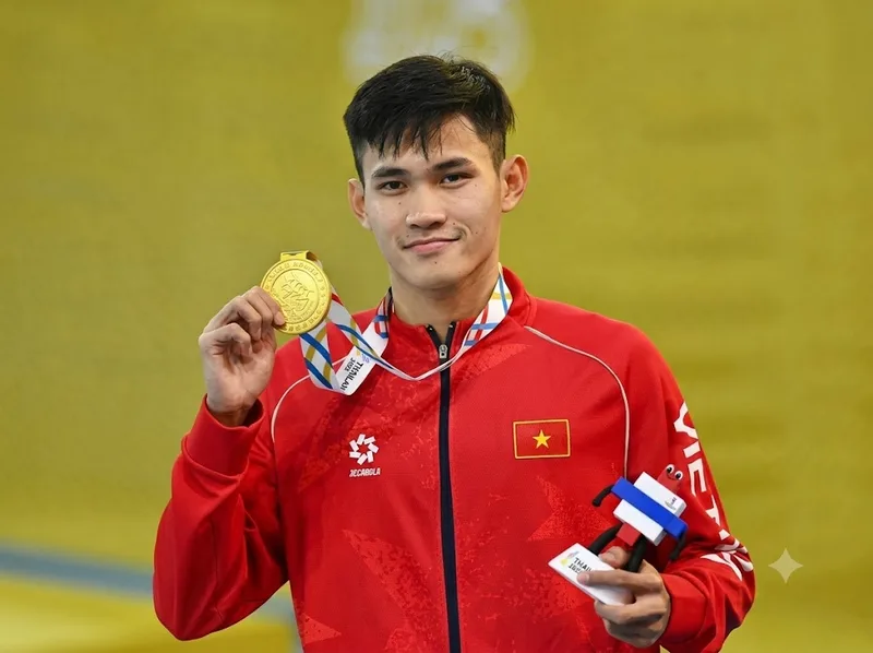Phạm Thanh Bảo sớm bộc lộ năng khiếu ở các cự ly bơi ếch và từng bước trưởng thành từ hệ thống thi đấu trẻ của bơi lội Việt Nam.