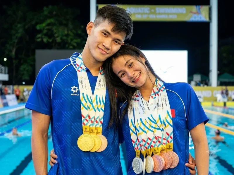 Phạm Thanh Bảo và Võ Thị Mỹ Tiên cùng theo đuổi bơi lội đỉnh cao, chia sẻ sự thấu hiểu về áp lực tập luyện và thi đấu chuyên nghiệp.